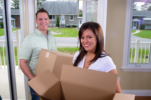 Customer complaint review for a man with a van service