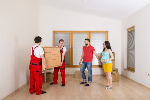 Free quote discussion for a house move in Watford